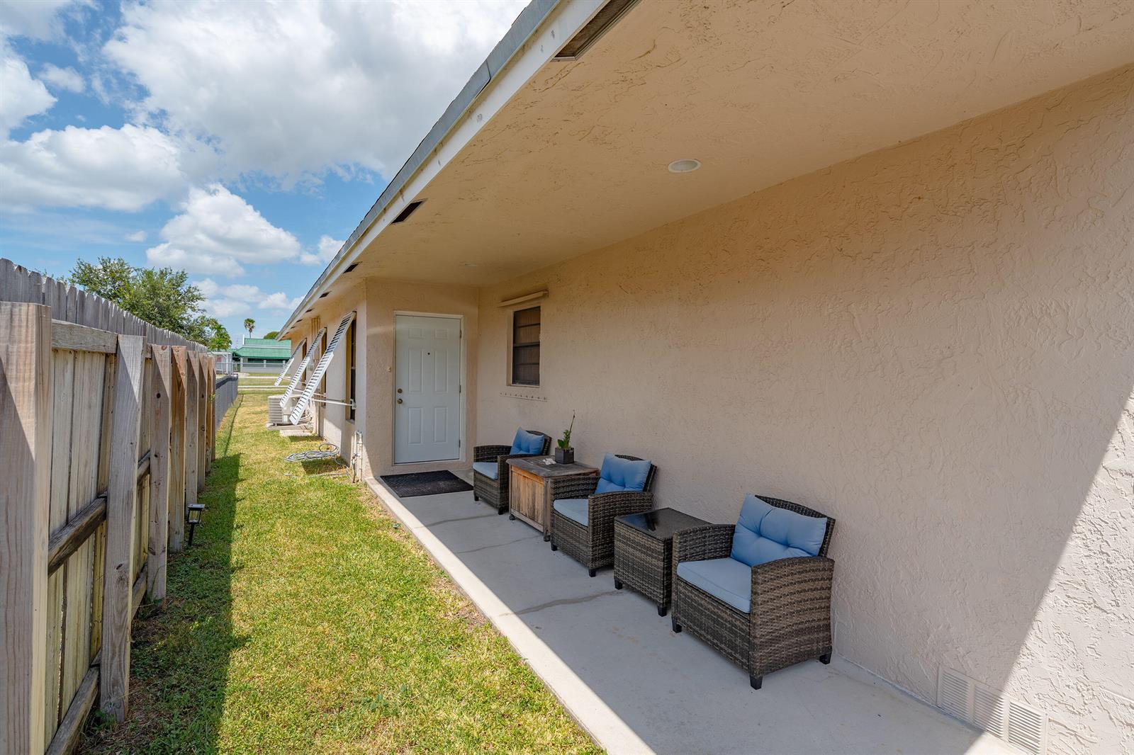 See details 1-2 / 0 2412 sq. ft. $ 2026-08-26 0 Photo