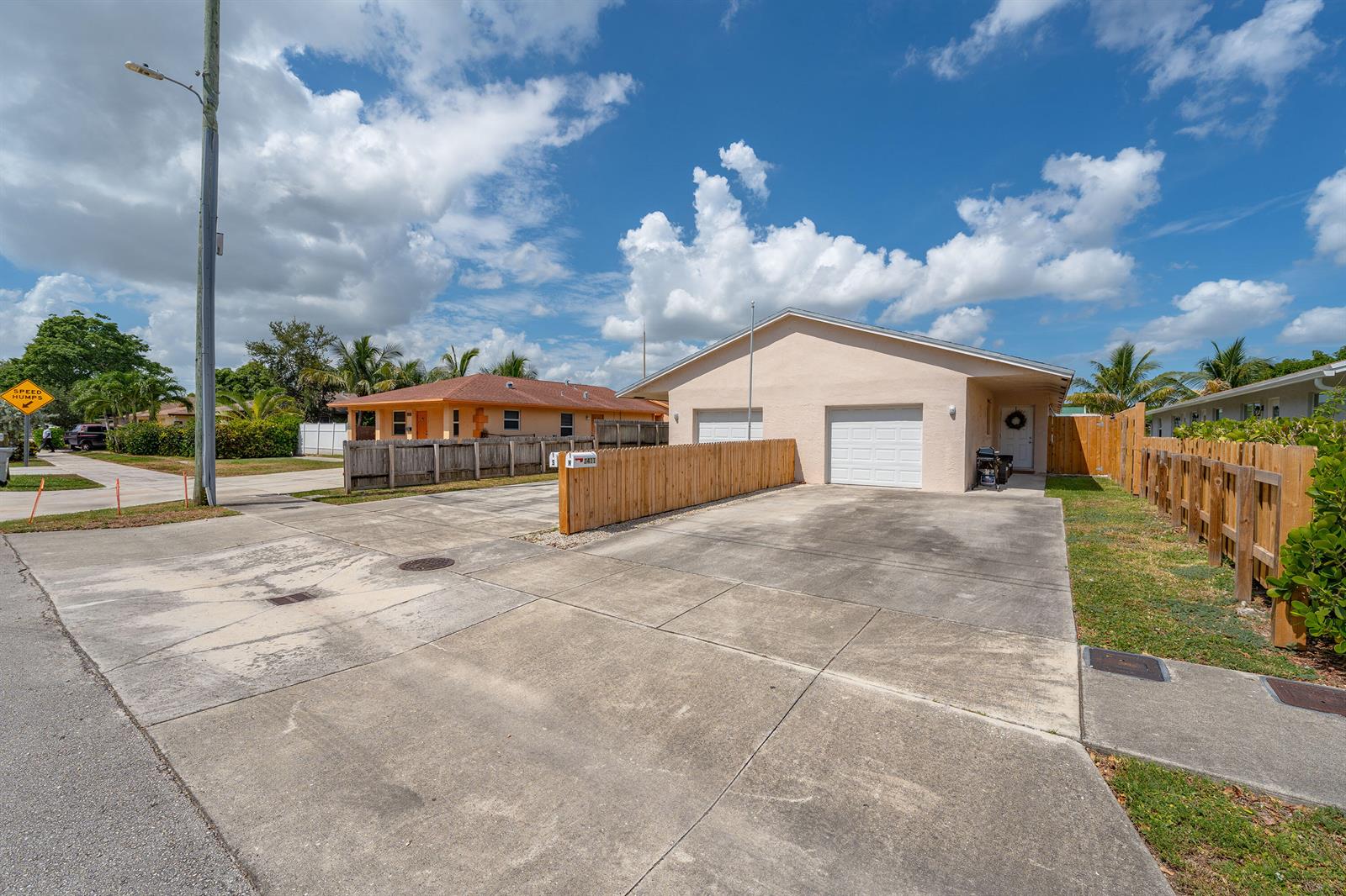 See details 1-2 / 0 2412 sq. ft. $ 2026-08-26 0 Photo