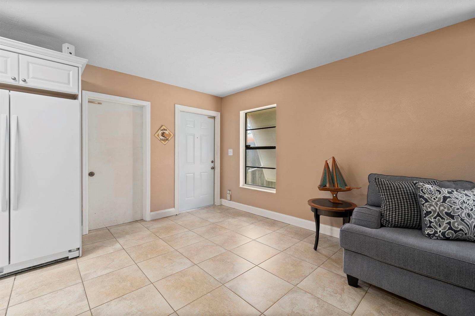 See details 1-2 / 0 2412 sq. ft. $ 2026-08-26 0 Photo