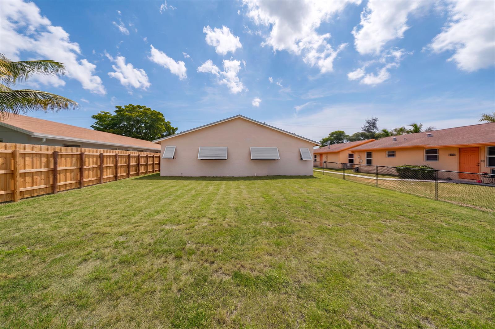 See details 1-2 / 0 2412 sq. ft. $ 2026-08-26 0 Photo