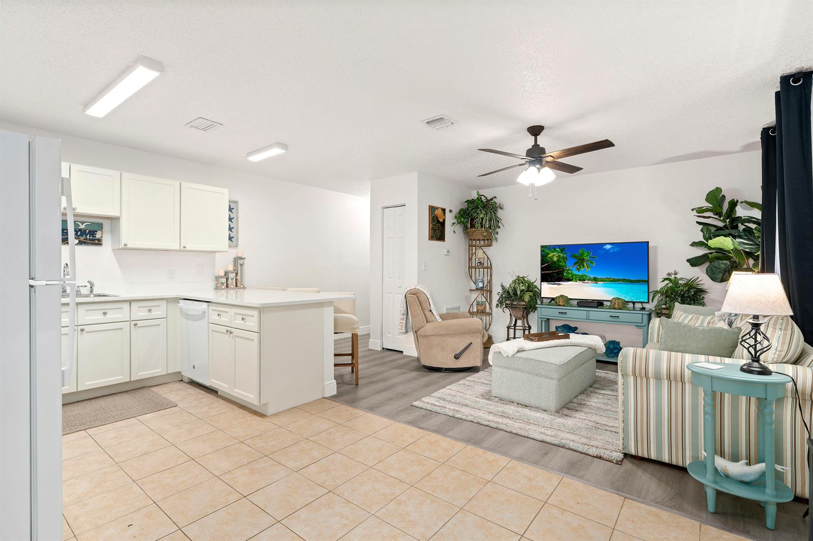 See details 1-2 / 0 2412 sq. ft. $ 2026-08-26 0 Photo