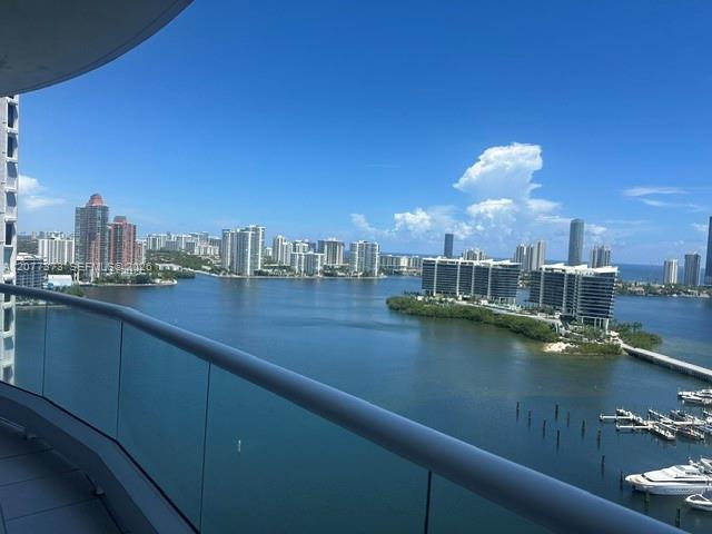Ver detalles 2405 2 / 2 1750 sq. ft. $ 2026-08-25 0 foto