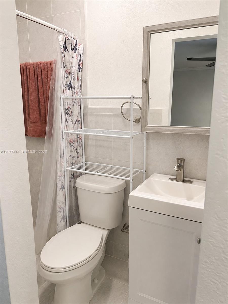See details 5861 5 / 3 1764 sq. ft. $ 2026-08-25 0 Photo