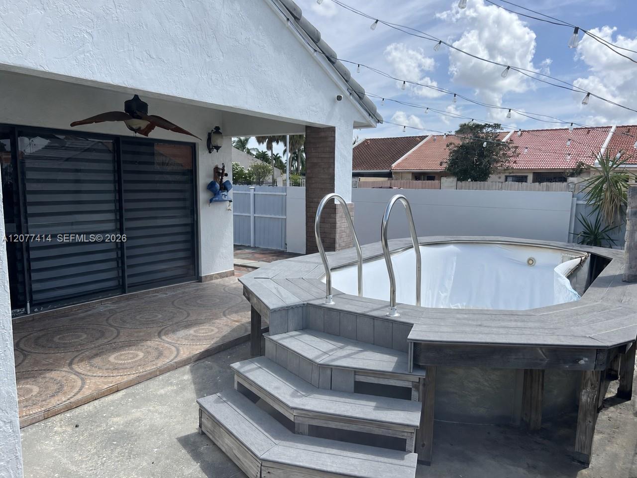 See details 5861 5 / 3 1764 sq. ft. $ 2026-08-25 0 Photo