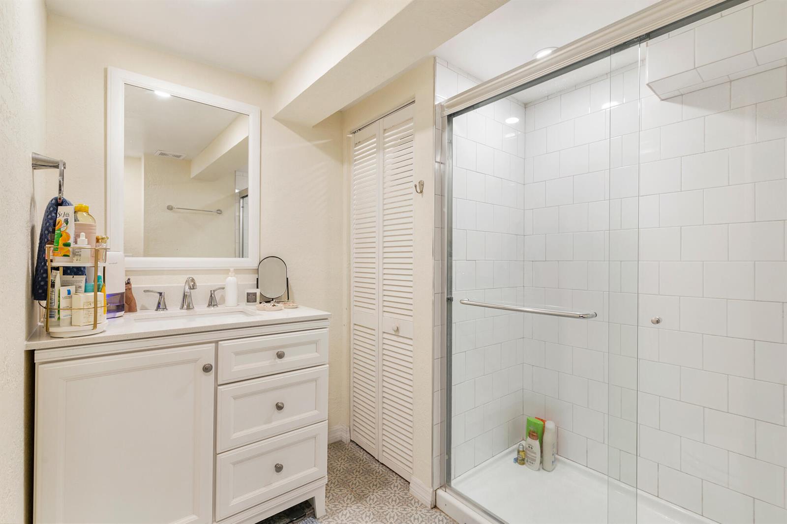 Ver detalles / 0 3004 sq. ft. $ 2026-08-27 0 foto