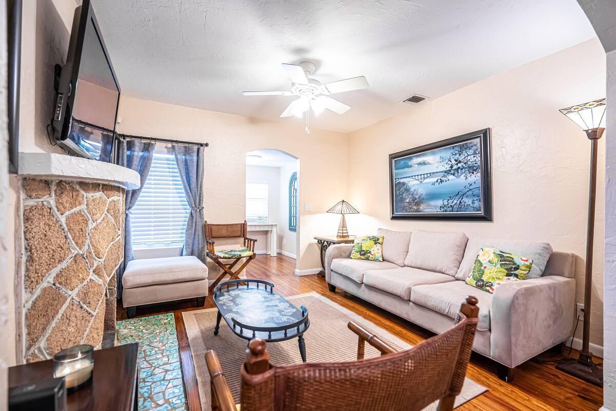 Ver detalles / 0 932 sq. ft. $ 2026-08-27 0 foto