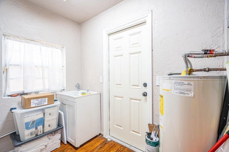 Ver detalles / 0 932 sq. ft. $ 2026-08-27 0 foto