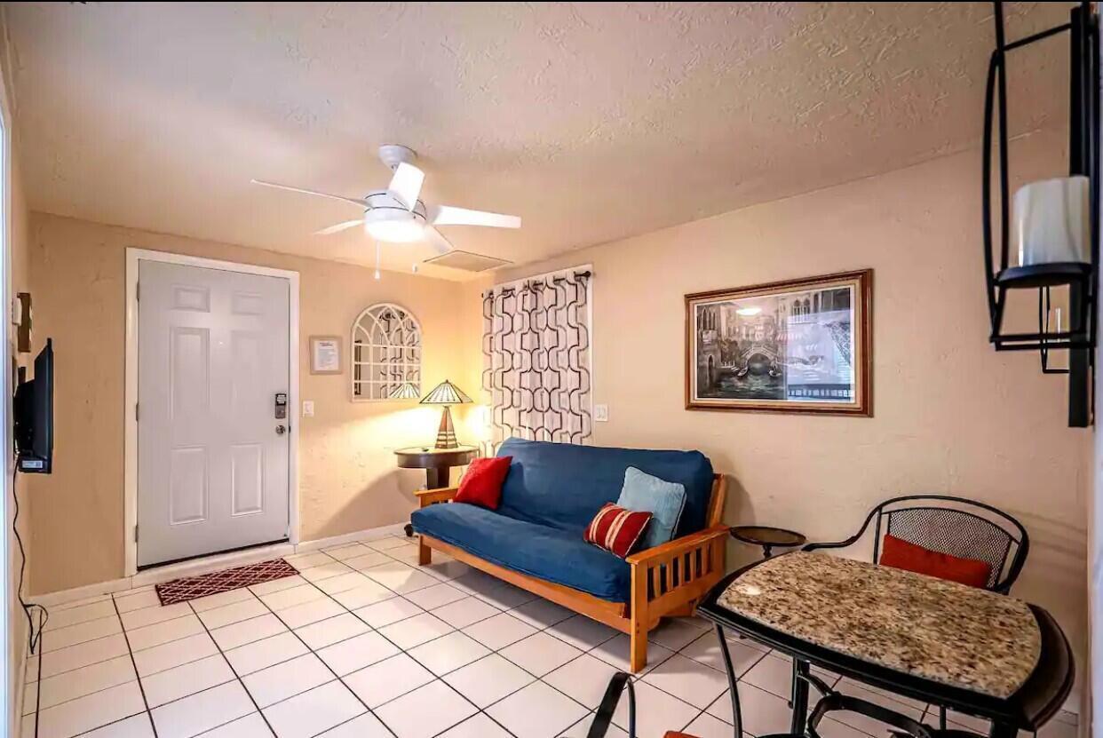 Ver detalles / 0 932 sq. ft. $ 2026-08-27 0 foto