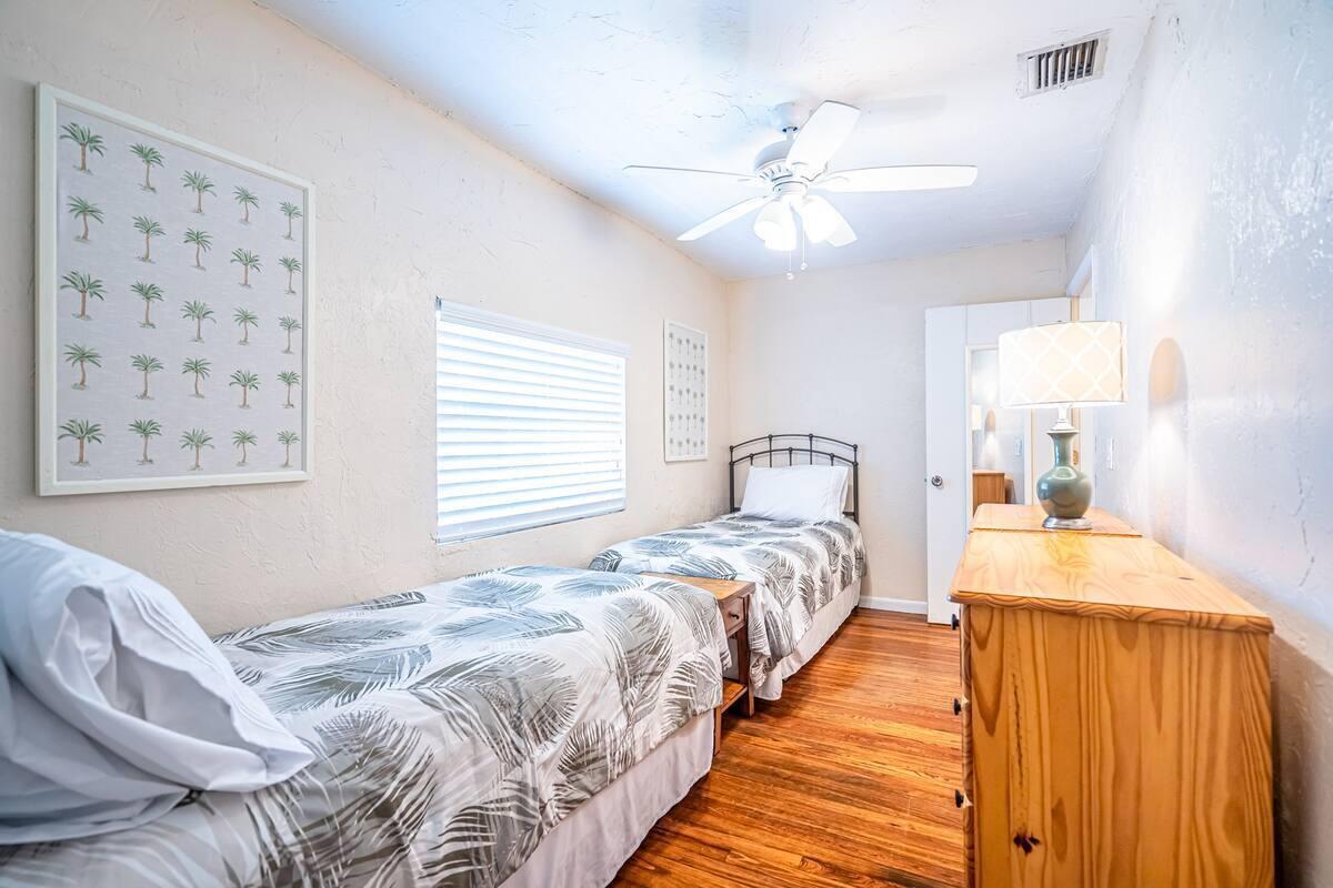 Ver detalles / 0 932 sq. ft. $ 2026-08-27 0 foto