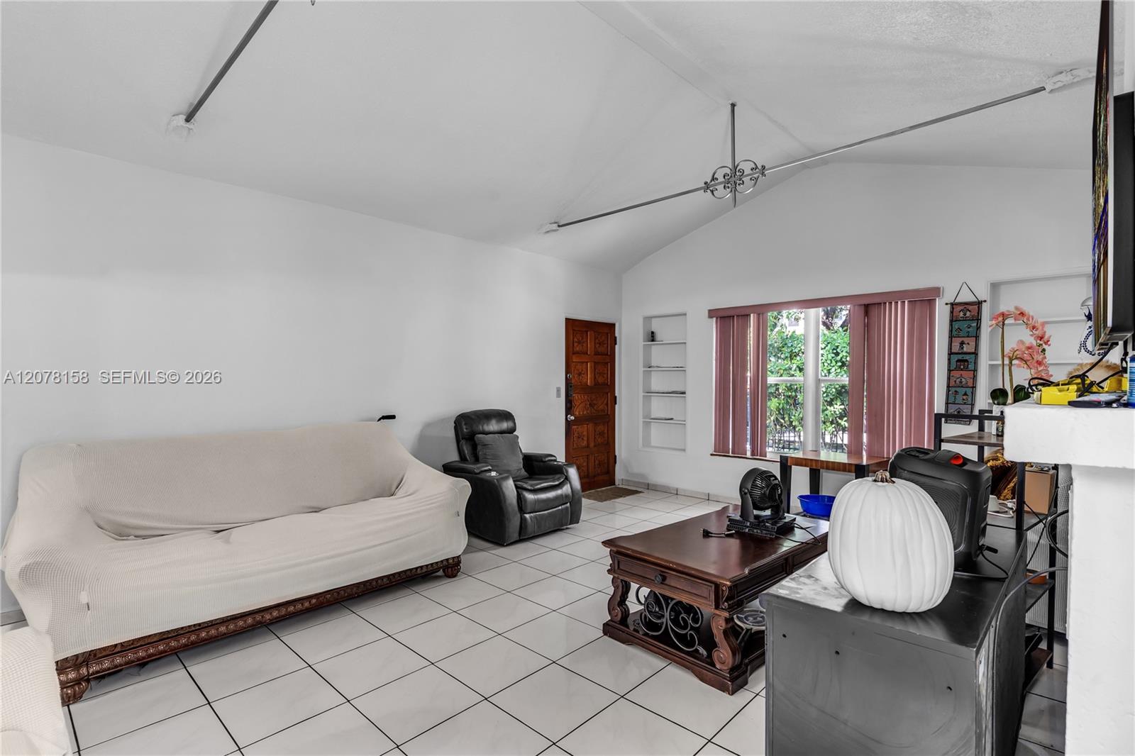   /  2499 sq. ft. $ 2026-08-26 0 foto