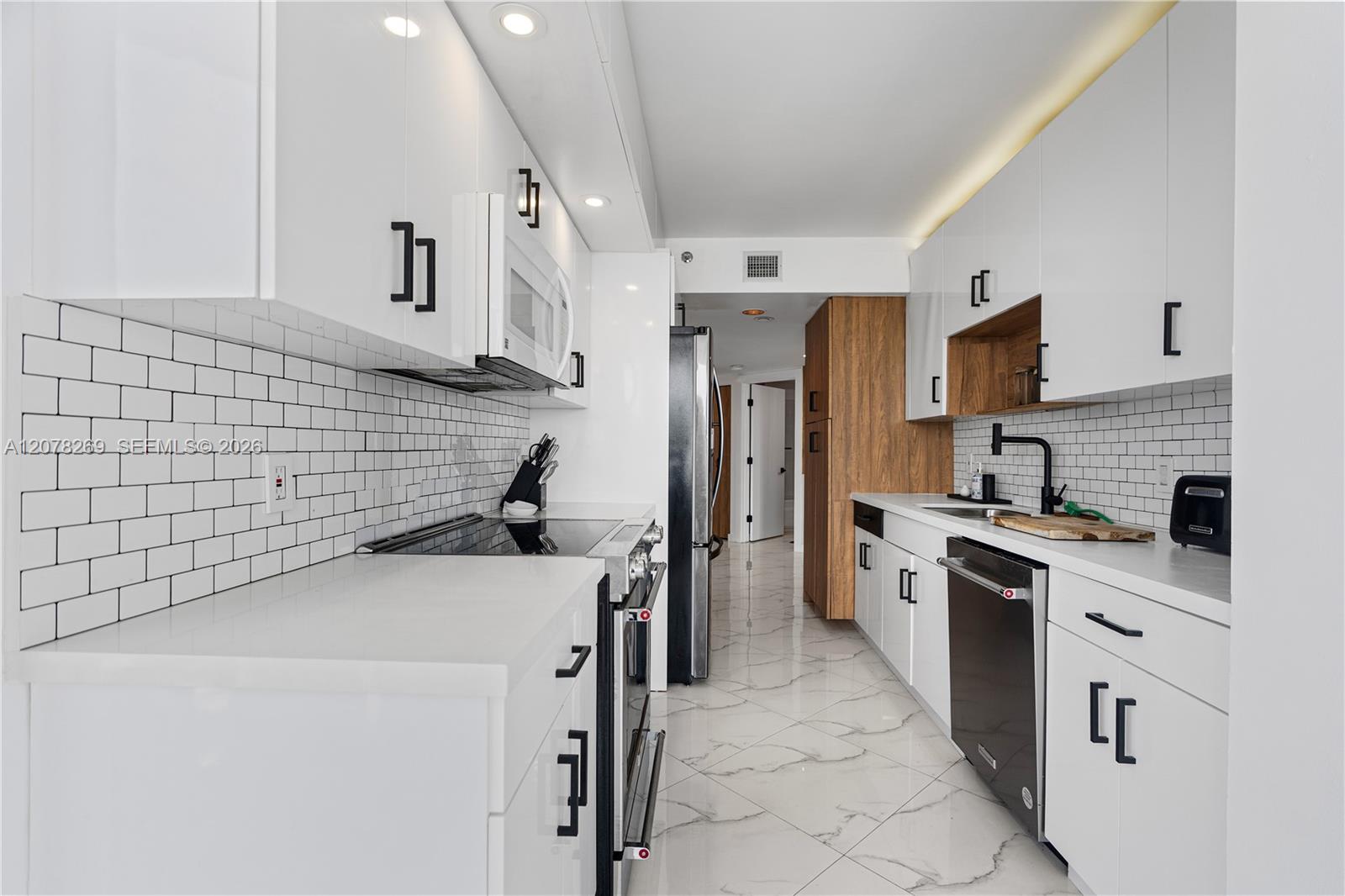 Ver detalles 2803 3 / 3 1840 sq. ft. $ 2026-08-26 0 foto
