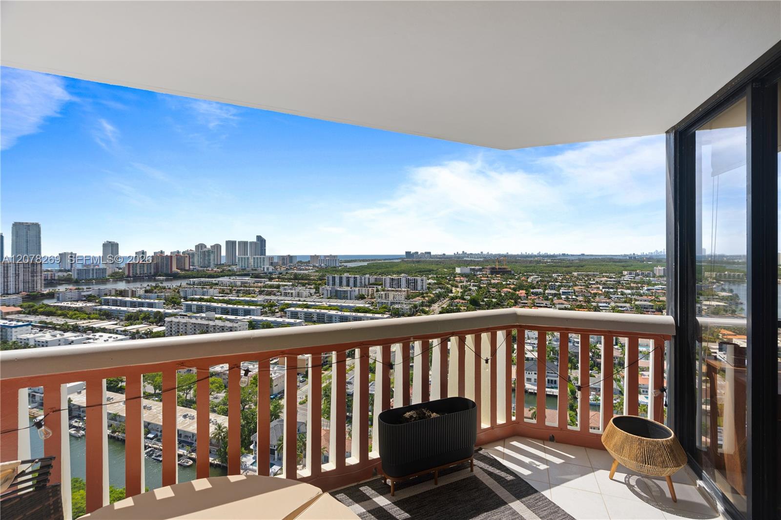 Ver detalles 2803 3 / 3 1840 sq. ft. $ 2026-08-26 0 foto