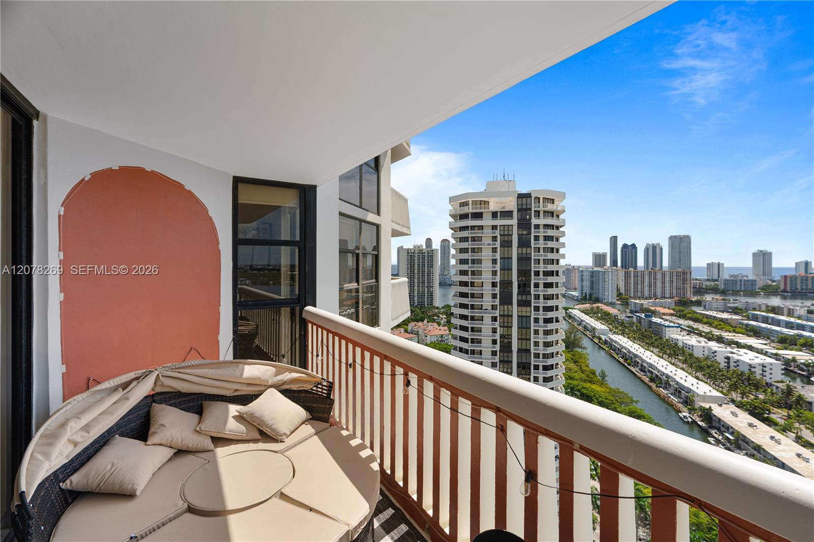 Ver detalles 2803 3 / 3 1840 sq. ft. $ 2026-08-26 0 foto
