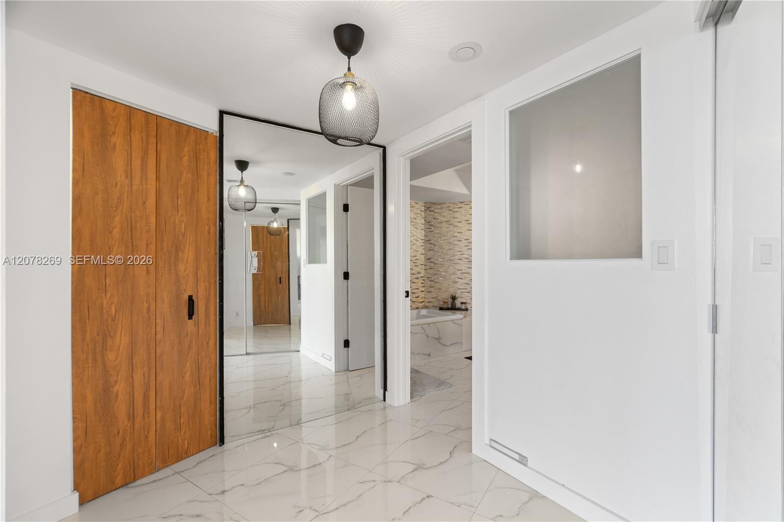 Ver detalles 2803 3 / 3 1840 sq. ft. $ 2026-08-26 0 foto