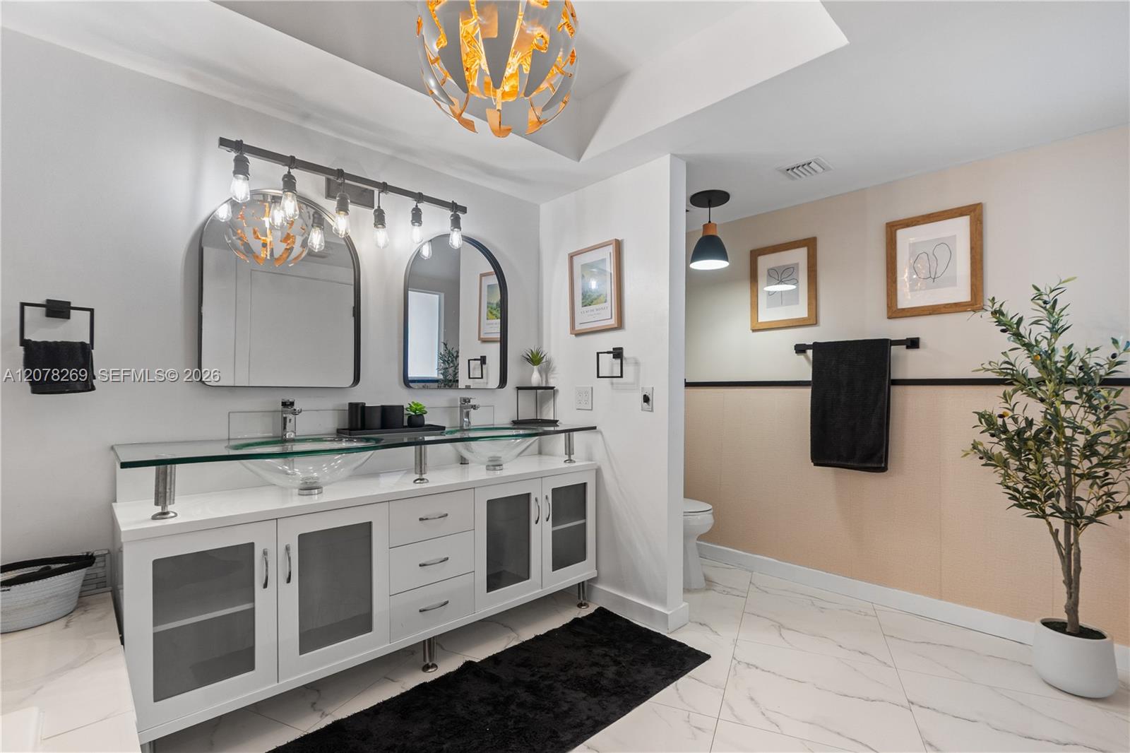 Ver detalles 2803 3 / 3 1840 sq. ft. $ 2026-08-26 0 foto
