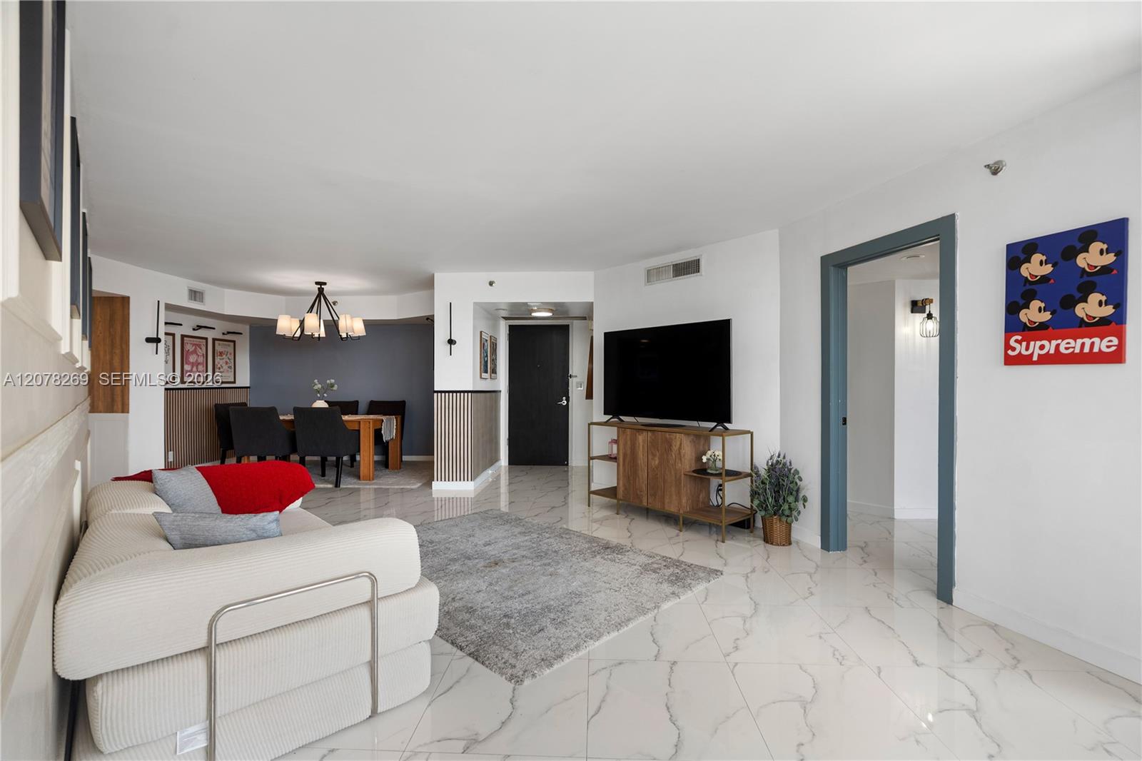 Ver detalles 2803 3 / 3 1840 sq. ft. $ 2026-08-26 0 foto