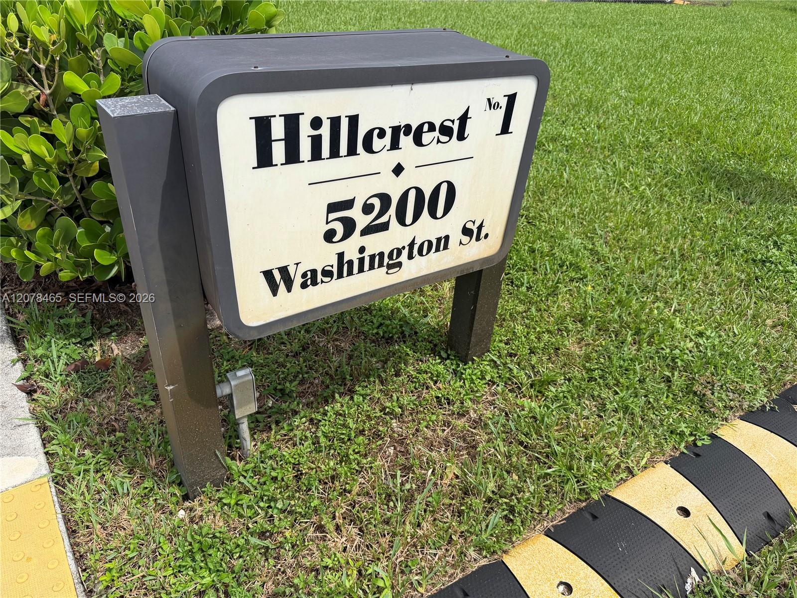 207 1 / 1 700 sq. ft. $ 2026-08-26 0 foto