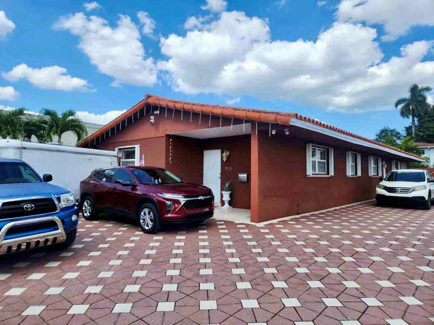 Ver detalles / 0 2115 sq. ft. $ 2026-08-28 0 foto