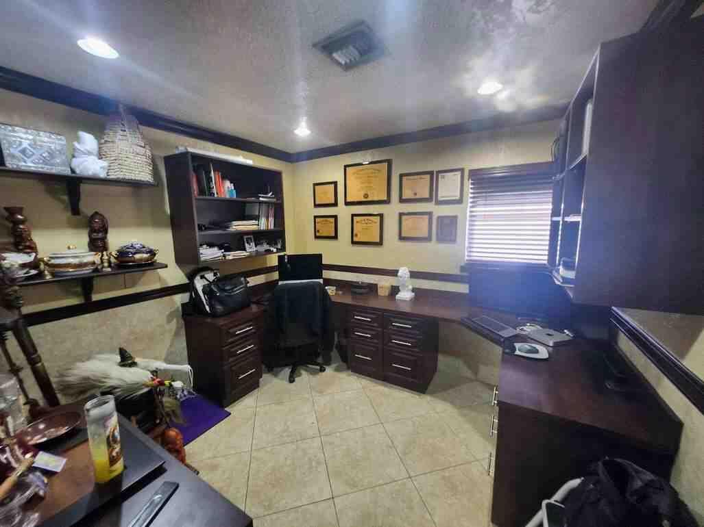 Ver detalles / 0 2115 sq. ft. $ 2026-08-28 0 foto