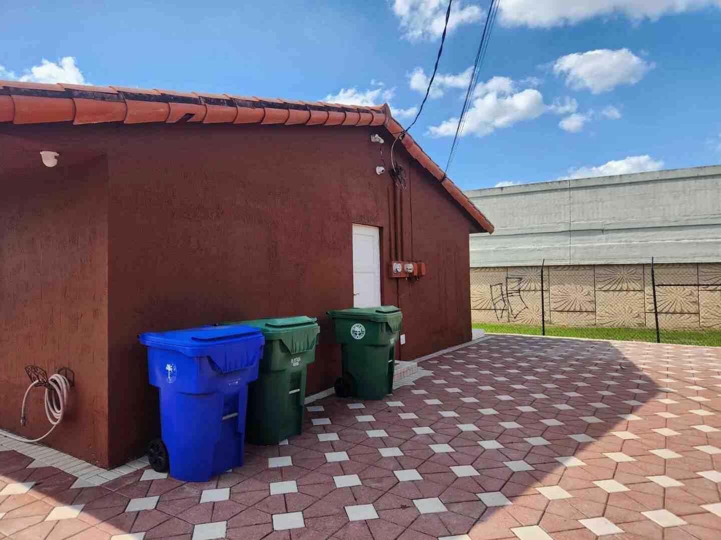 Ver detalles / 0 2115 sq. ft. $ 2026-08-28 0 foto