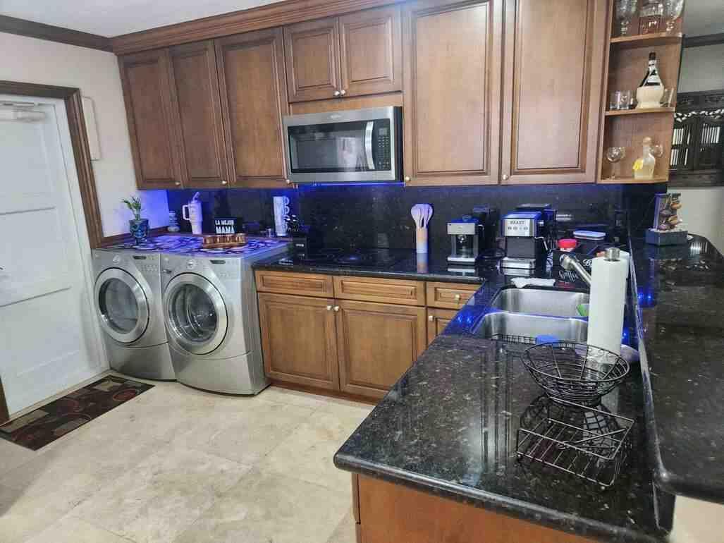 Ver detalles / 0 2115 sq. ft. $ 2026-08-28 0 foto