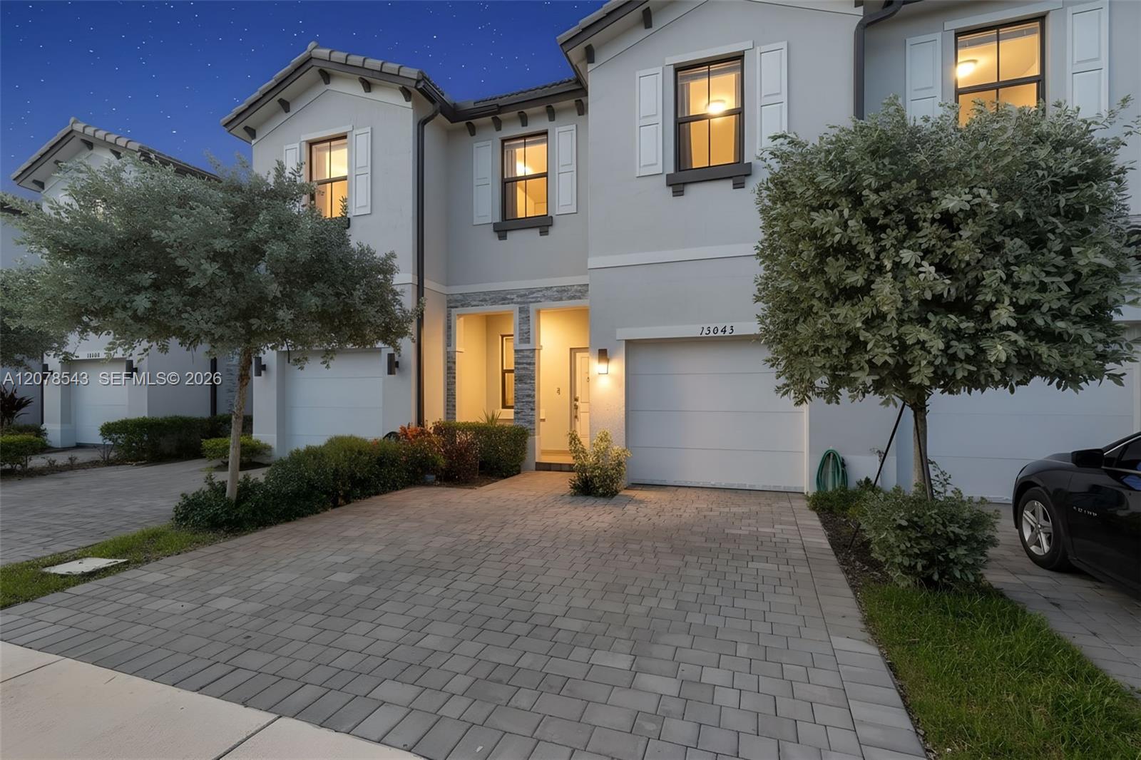 Ver detalles 13043 4 / 3 1916 sq. ft. $ 2026-09-14 0 foto