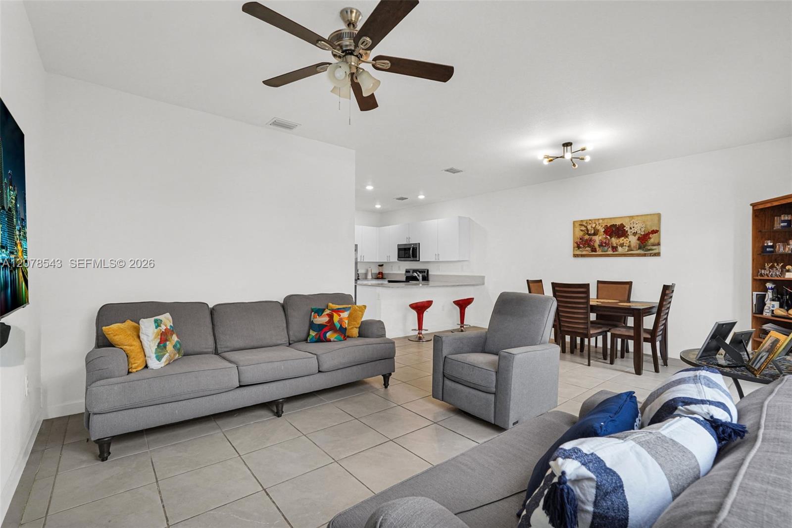 Ver detalles 13043 4 / 3 1916 sq. ft. $ 2026-09-14 0 foto