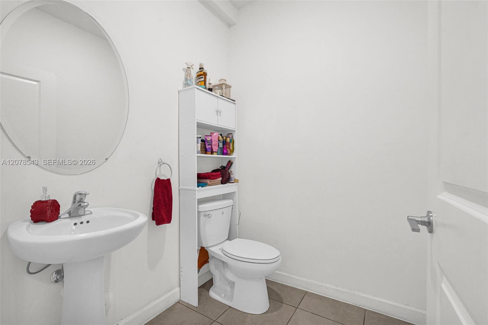 Ver detalles 13043 4 / 3 1916 sq. ft. $ 2026-09-14 0 foto