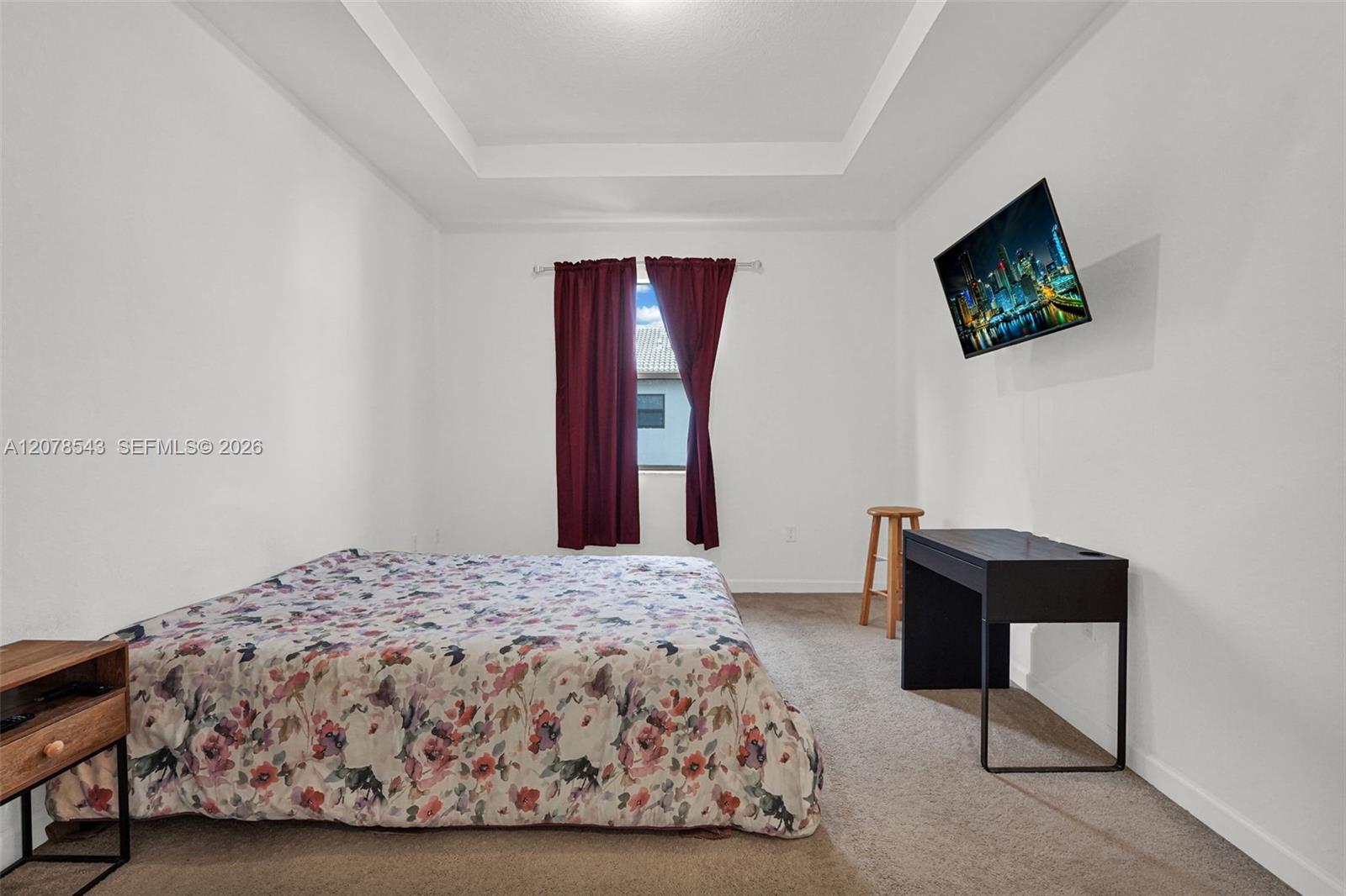 Ver detalles 13043 4 / 3 1916 sq. ft. $ 2026-09-14 0 foto