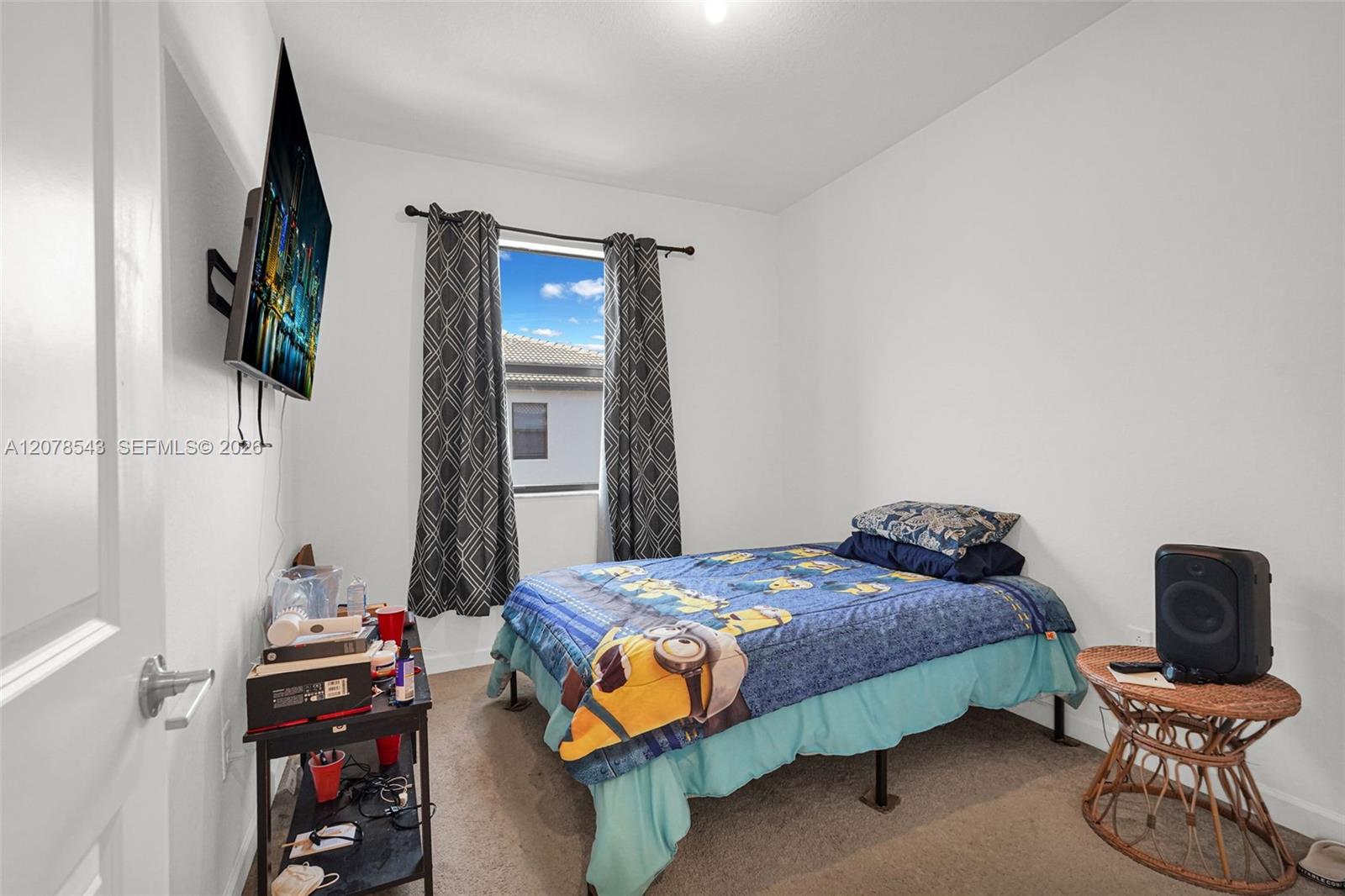 Ver detalles 13043 4 / 3 1916 sq. ft. $ 2026-09-14 0 foto