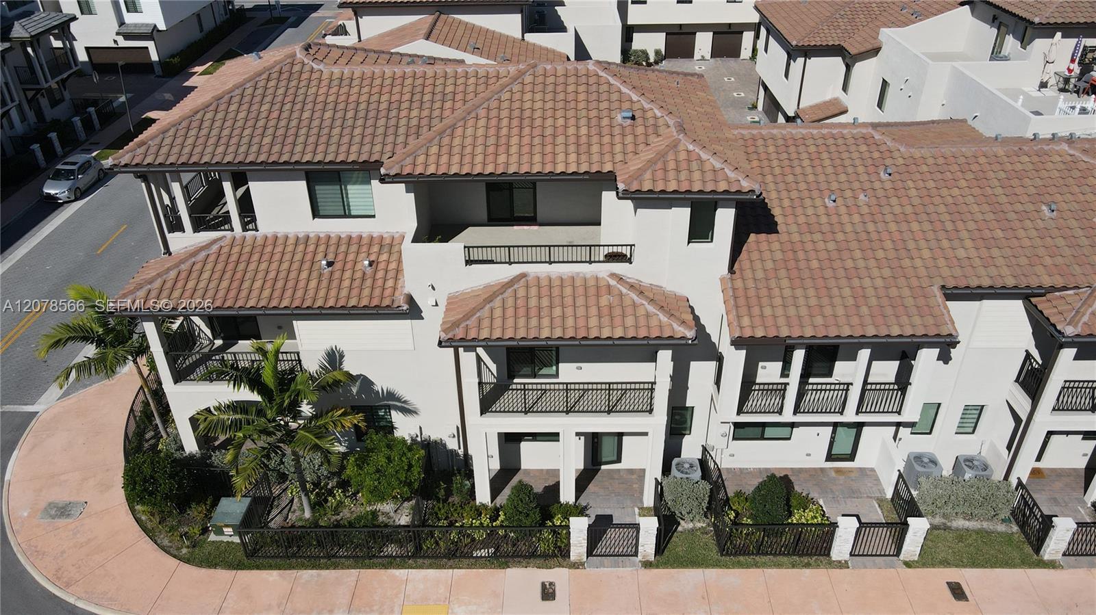 See details 4242 3 / 4 2116 sq. ft. $ 2026-08-27 0 Photo
