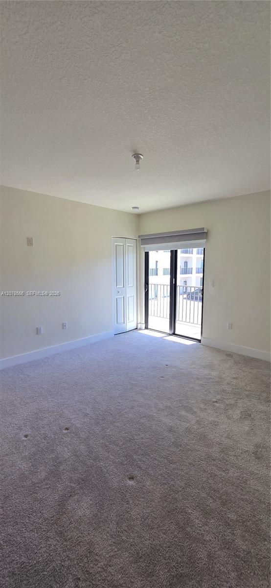 See details 4242 3 / 4 2116 sq. ft. $ 2026-08-27 0 Photo