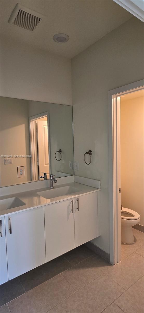 See details 4242 3 / 4 2116 sq. ft. $ 2026-08-27 0 Photo