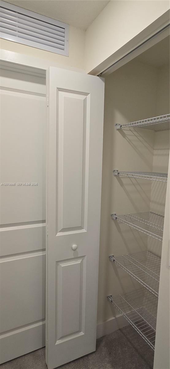 See details 4242 3 / 4 2116 sq. ft. $ 2026-08-27 0 Photo