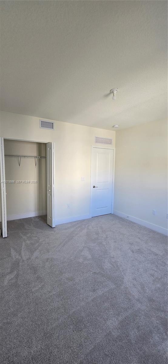 See details 4242 3 / 4 2116 sq. ft. $ 2026-08-27 0 Photo