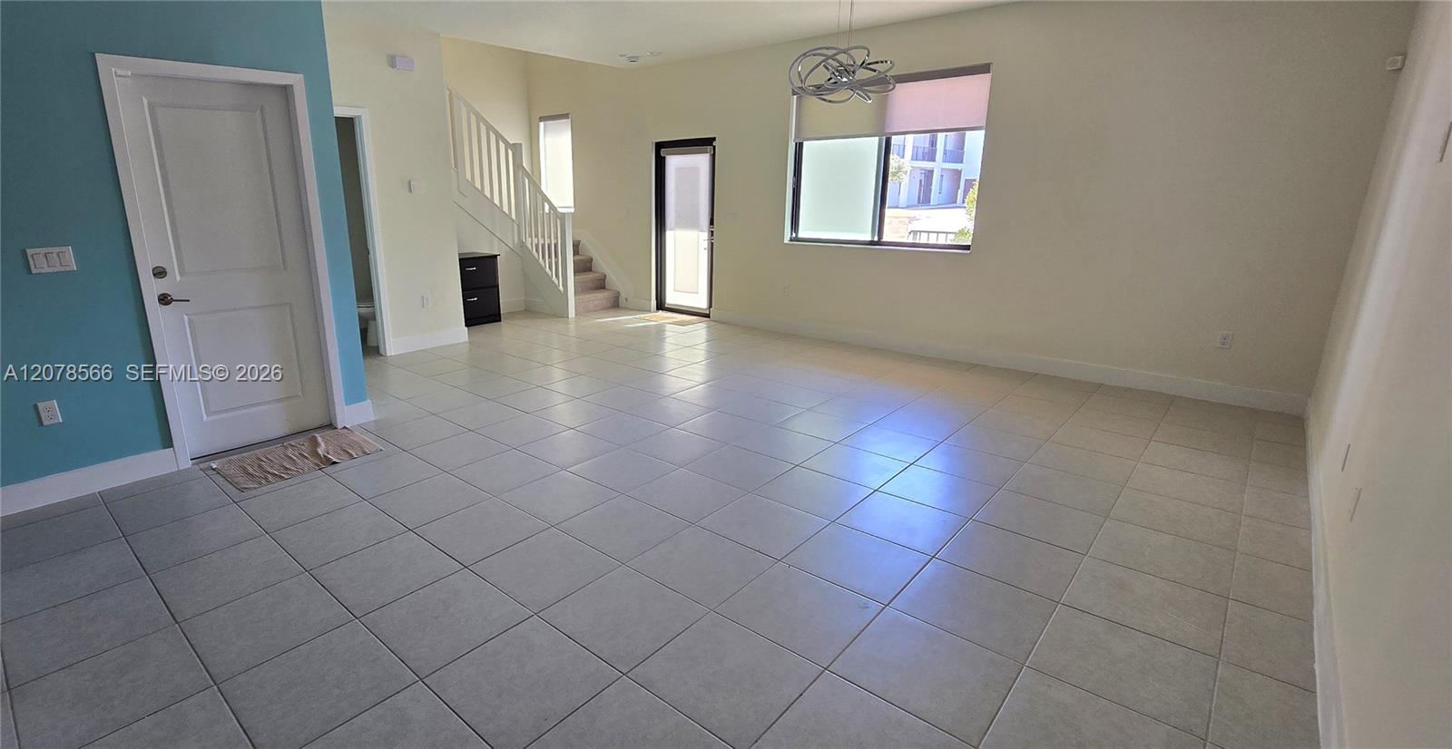See details 4242 3 / 4 2116 sq. ft. $ 2026-08-27 0 Photo