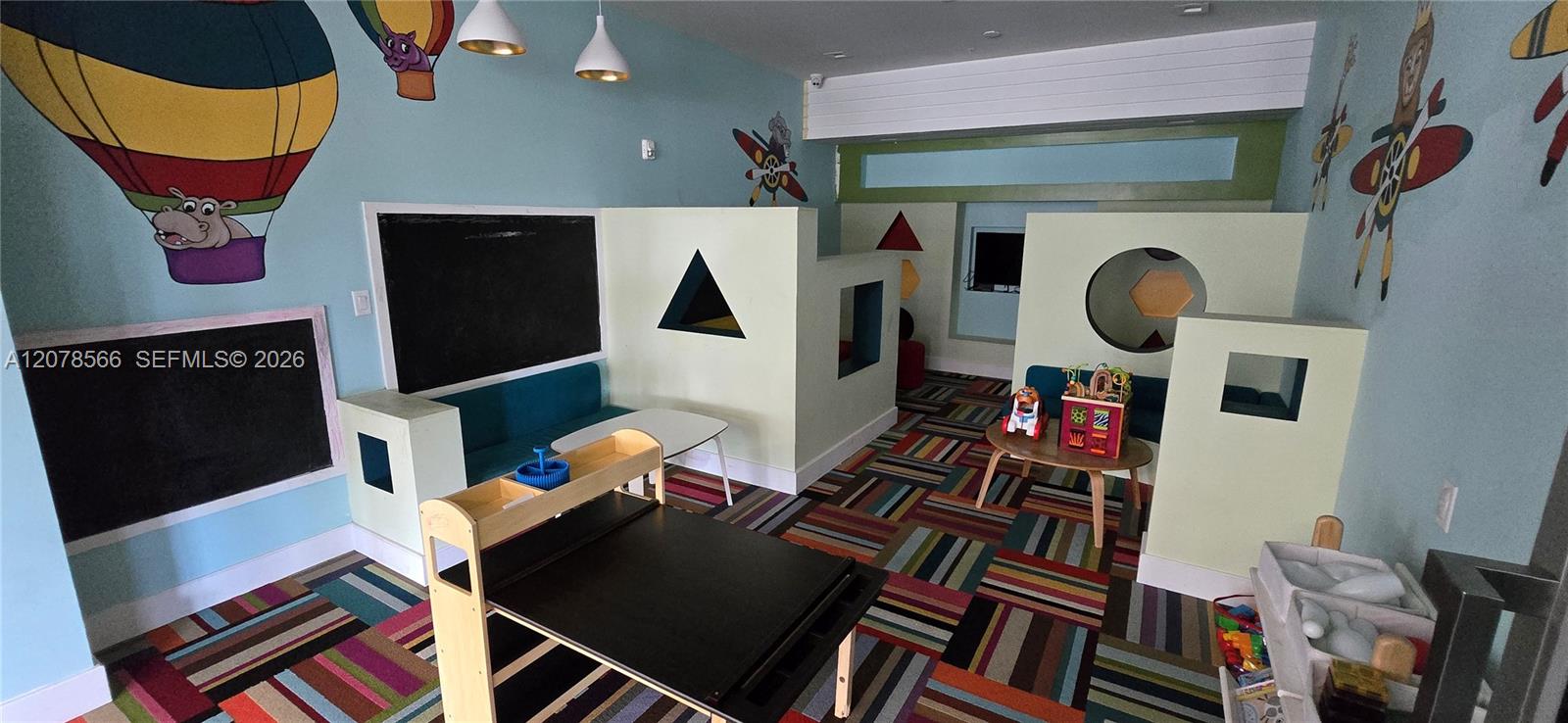 See details 4242 3 / 4 2116 sq. ft. $ 2026-08-27 0 Photo