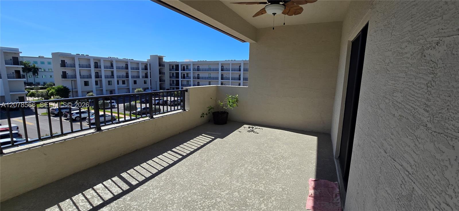 See details 4242 3 / 4 2116 sq. ft. $ 2026-08-27 0 Photo