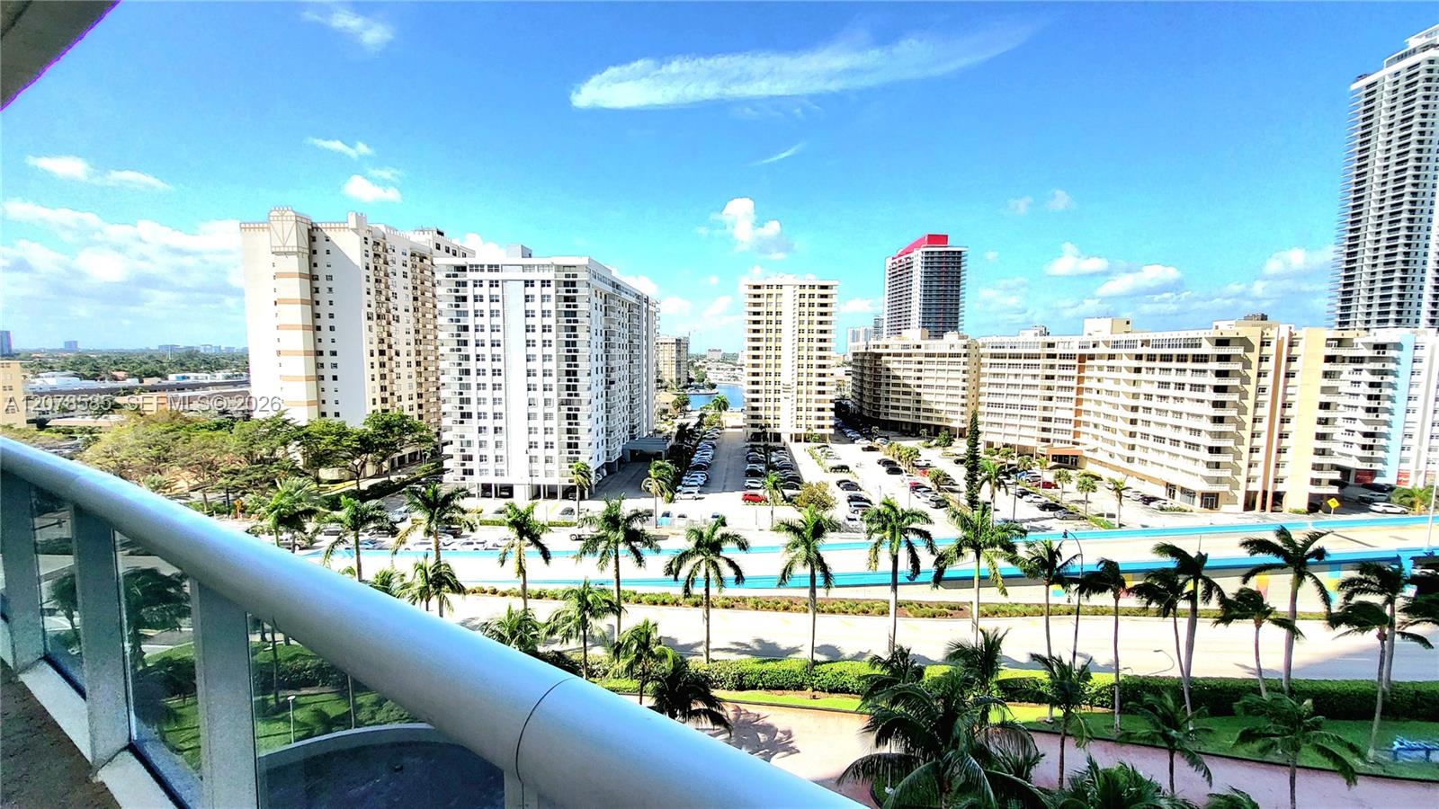 909 2 / 1 1086 sq. ft. $ 2026-08-27 0 foto