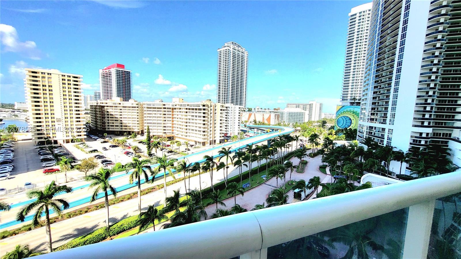 909 2 / 1 1086 sq. ft. $ 2026-08-27 0 foto