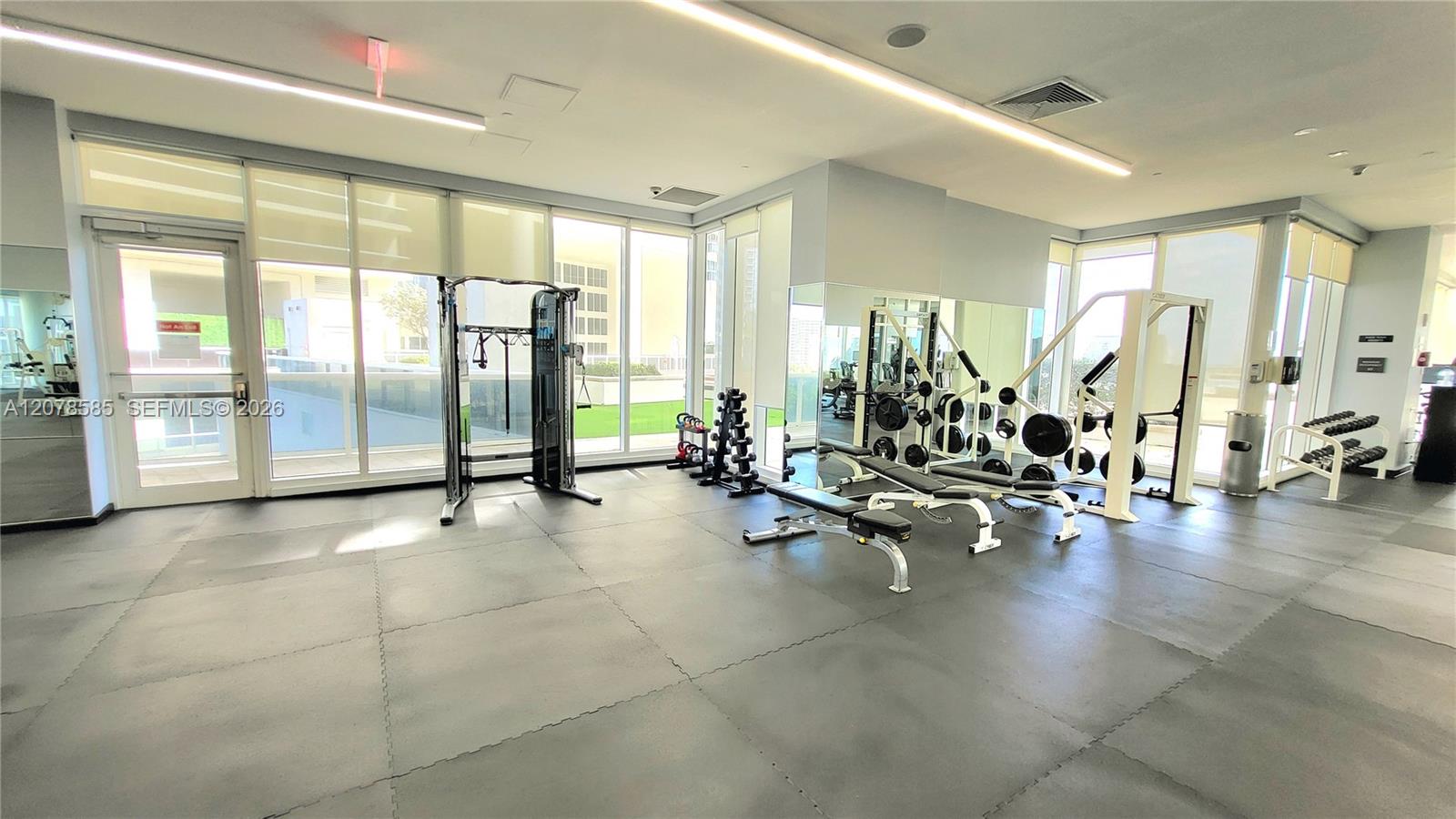 909 2 / 1 1086 sq. ft. $ 2026-08-27 0 foto