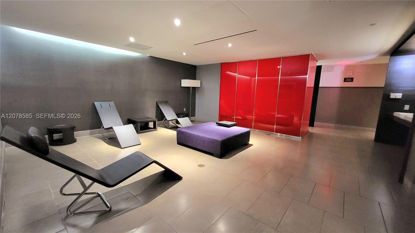 909 2 / 1 1086 sq. ft. $ 2026-08-27 0 foto