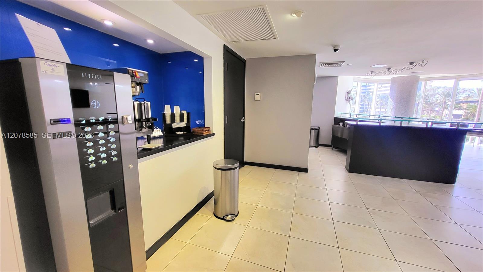 909 2 / 1 1086 sq. ft. $ 2026-08-27 0 foto