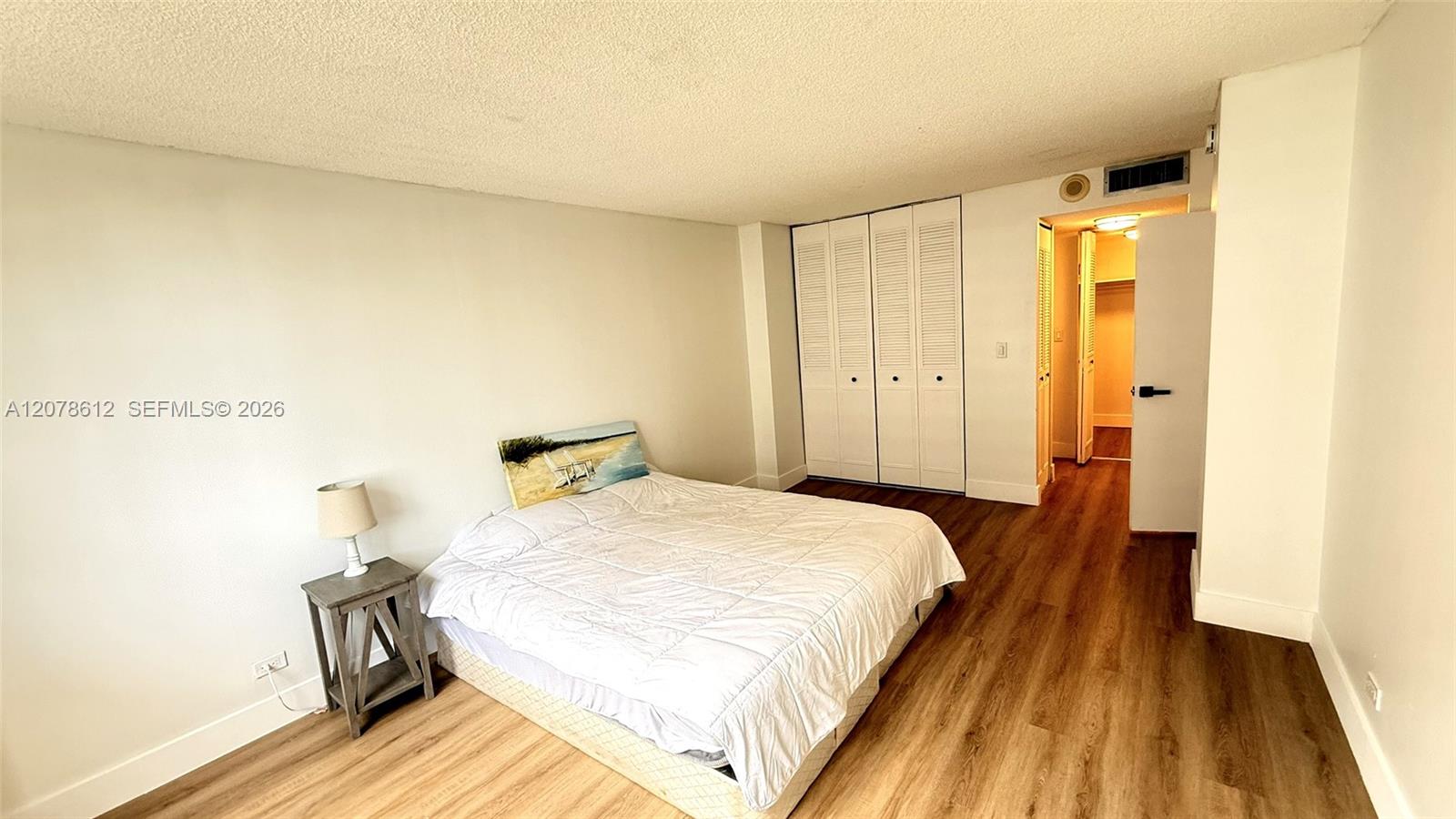 Ver detalles 608 2 / 2 1087 sq. ft. $ 2026-08-27 0 foto