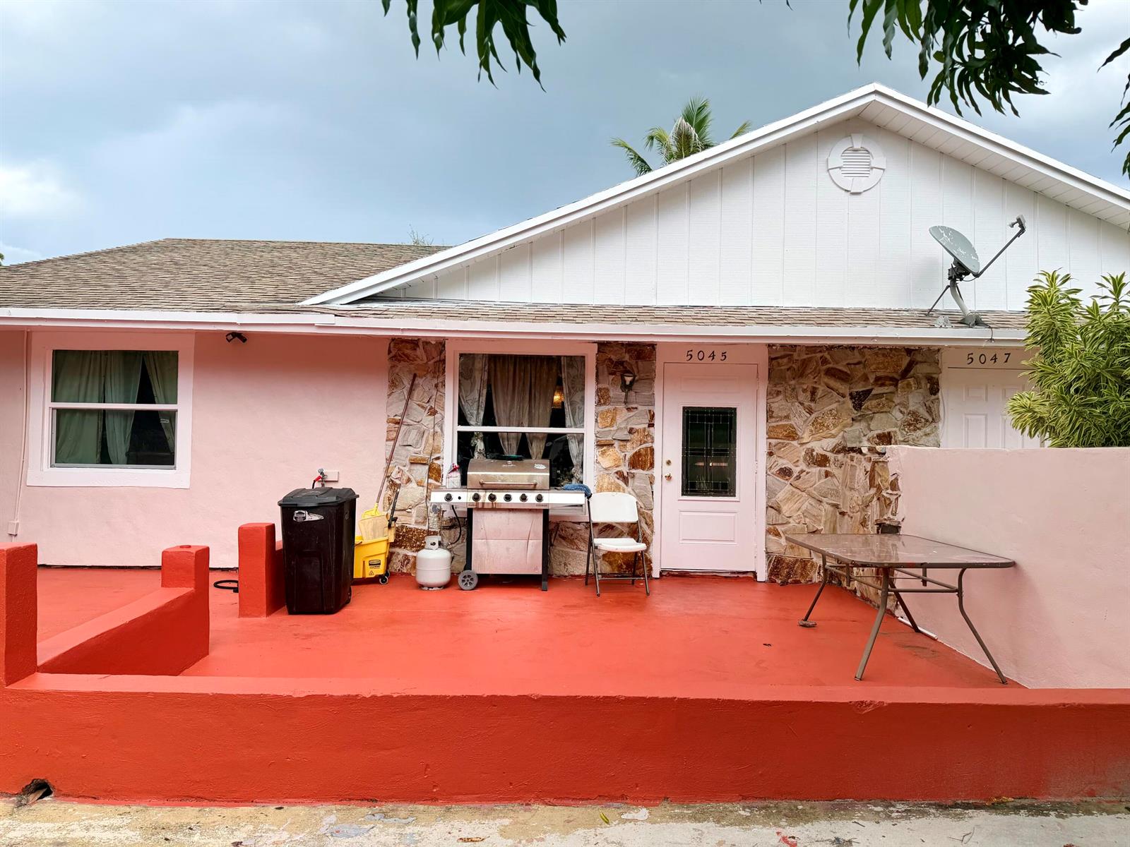   / 0 2220 sq. ft. $ 2026-08-28 0 Photo
