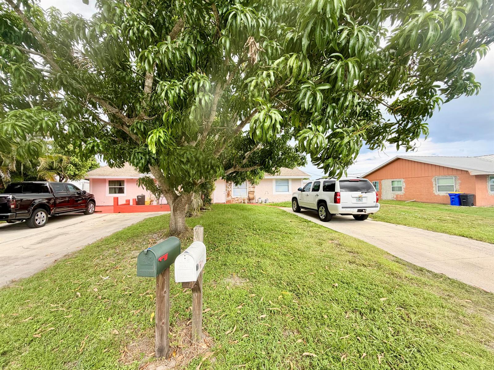   / 0 2220 sq. ft. $ 2026-08-28 0 Photo