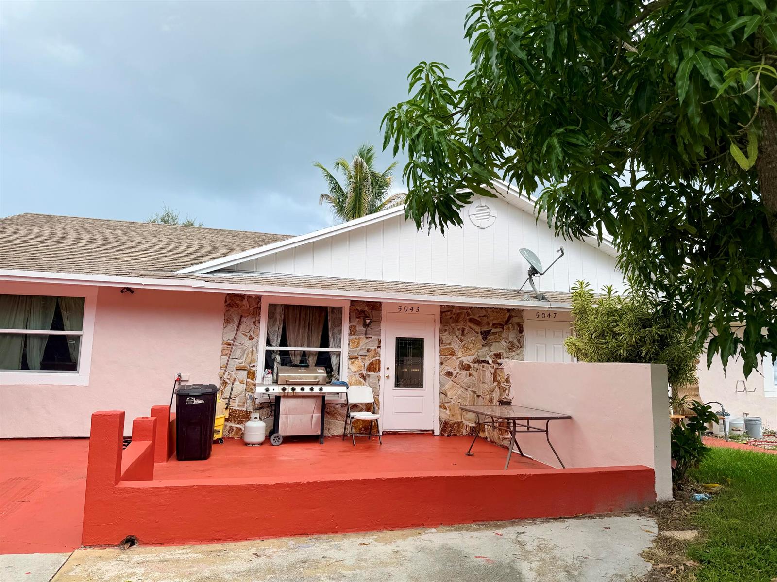   / 0 2220 sq. ft. $ 2026-08-28 0 Photo