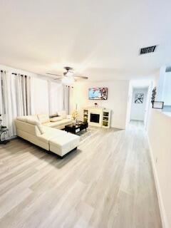   / 0 1296 sq. ft. $ 2026-08-28 0 foto