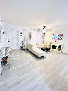   / 0 1296 sq. ft. $ 2026-08-28 0 foto