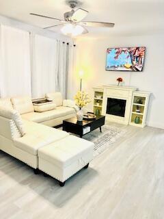   / 0 1296 sq. ft. $ 2026-08-28 0 foto